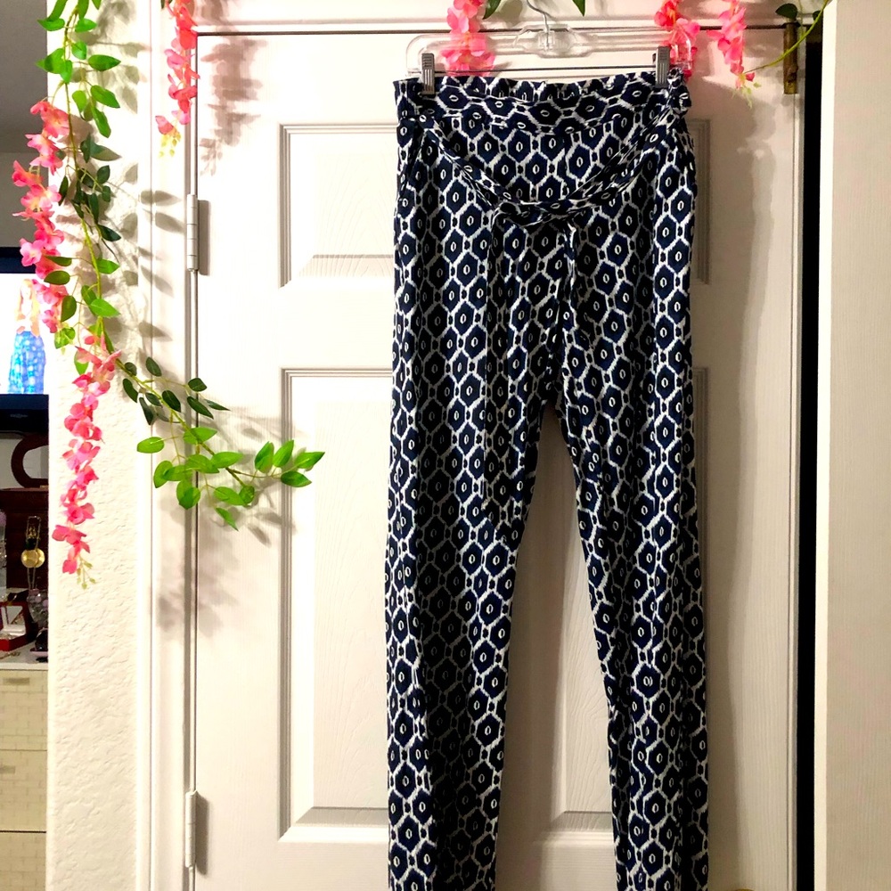 Blue & white straight leg dress pant. Belt is attached